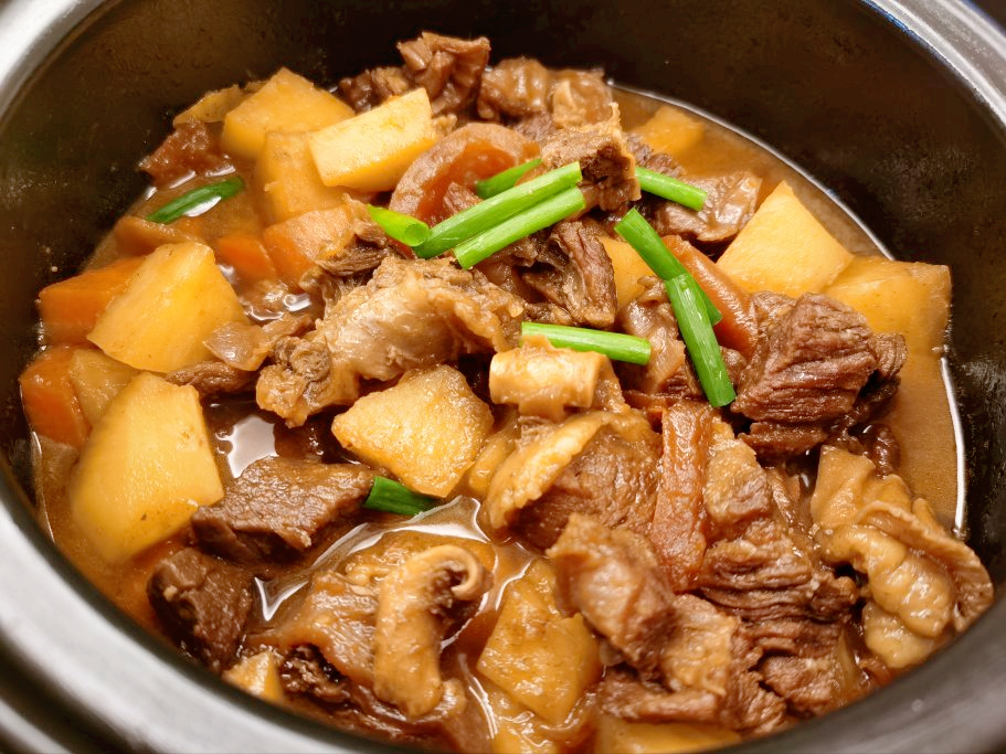 牛肉炖煮技巧：快速软烂入味的秘诀