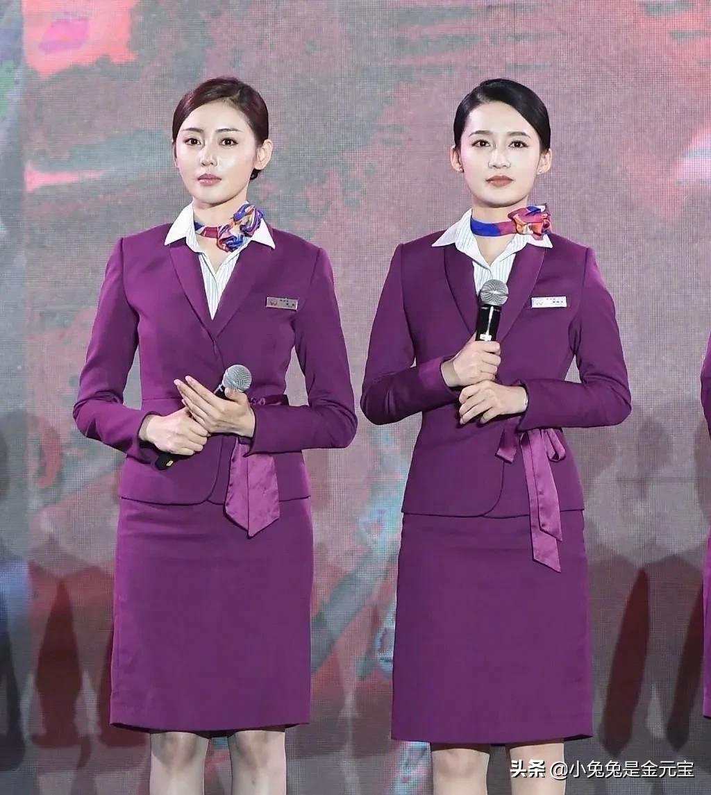 《中国机长》中的女乘务员，气质很出众