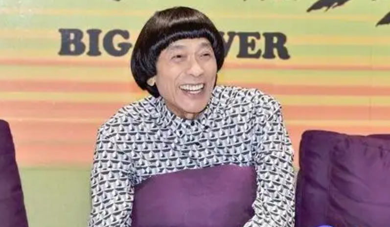 2017年，猪哥亮去世，生前背上数亿赌债，与女儿谢金燕互曝丑闻