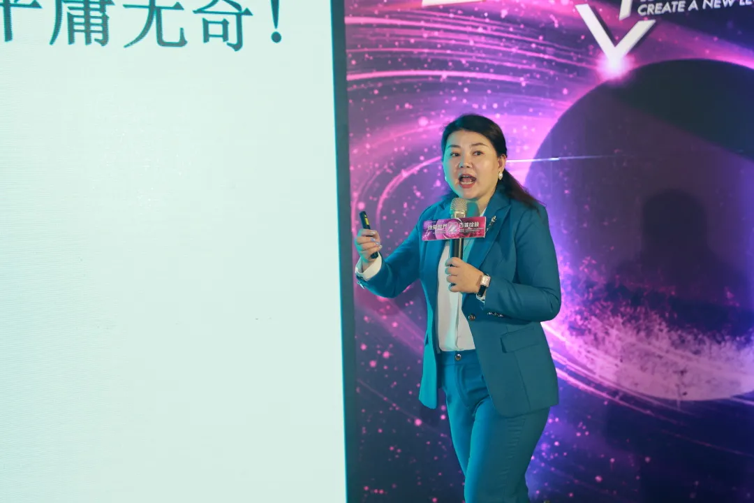 百莲凯22周年盛典暨百莲凯2021年度人物颁奖典礼圆满落幕 百莲凯22周年盛典暨百莲凯2021年度人物颁奖典礼圆满落幕