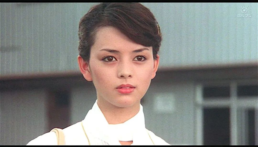 她是昭和顶级美人，美貌惊为天人！63岁至今未婚，优雅爆棚