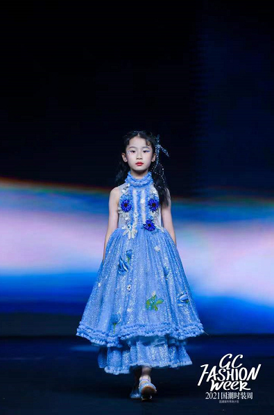 直击2021国潮时装周 品牌大秀闪耀开启