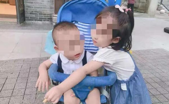 重庆小姐弟坠亡案两人被判死刑！开庭前生母哽咽发声，让人绷不住了