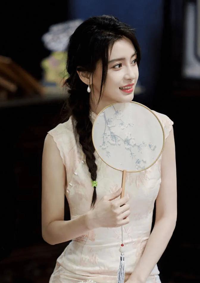Angelababy的民国风打扮真的好漂亮啊！宛若天仙下凡