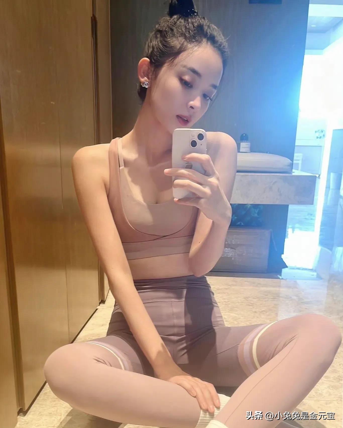 古力娜扎努力健身的样子 这健身服她穿着真好看