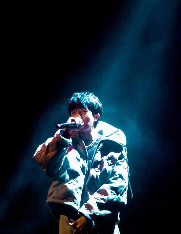 姜云升惨遭圈内Rapper怒喷！700门票是说唱圈的耻辱？