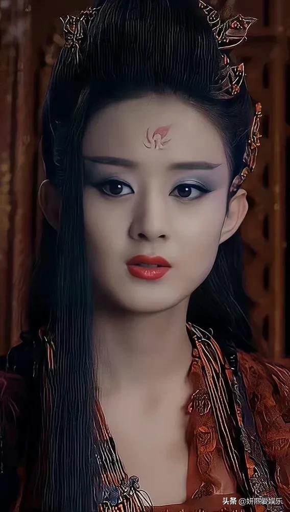 赵丽颖，清纯甜美，俏皮灵动