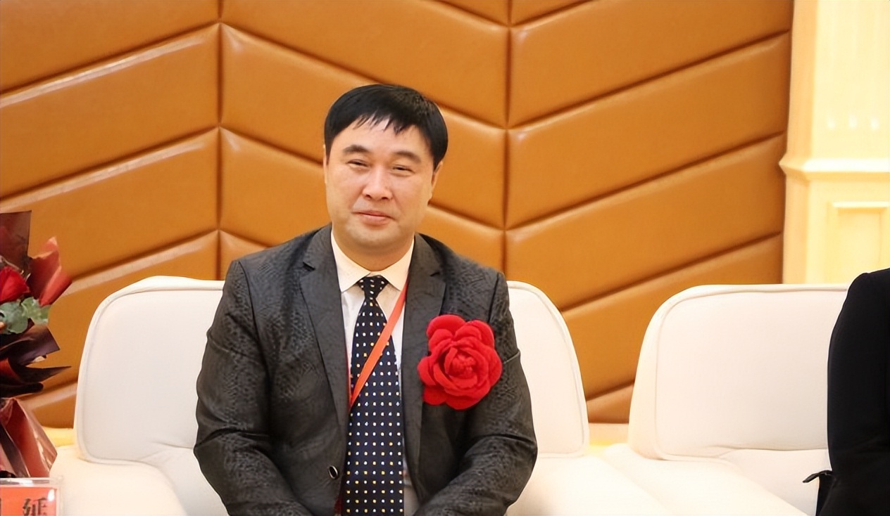 湖南患癌女教师的最后日子：坚持送60名学生上重本，逝后师生才知