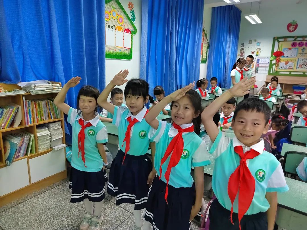 我们时刻准备着｜天府新区永兴小学开展“入队前教育”主题活动