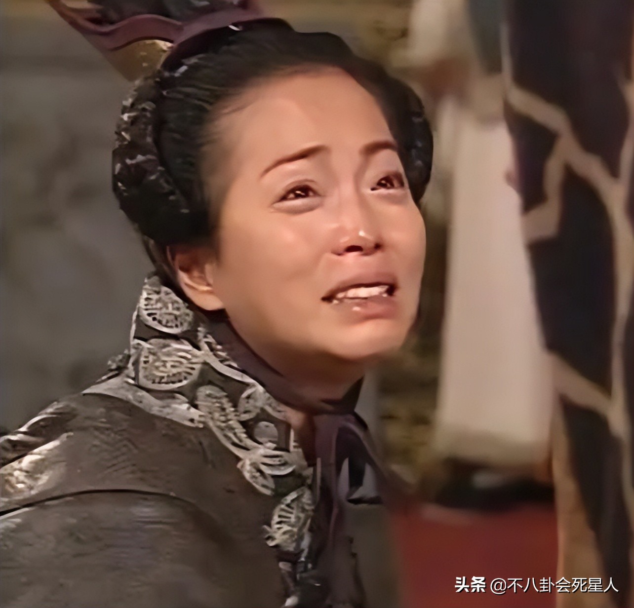 娱乐圈“丑女”不简单：开100家餐厅、得影后、捐退休金做公益