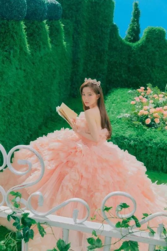 RedVelvet的露肩写真超靓！韩国美女太性感撩人
