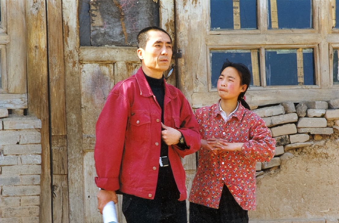 被张艺谋劝退娱圈后，转身嫁美籍华人，“谋女郎”魏敏芝怎样了？