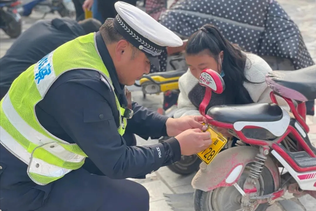汽车上牌所需材料及流程详解