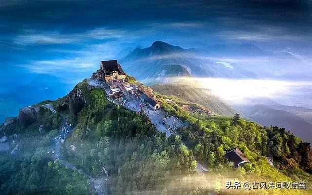 100首描写华夏名山的古诗词，每一首写尽了祖国的大好河山