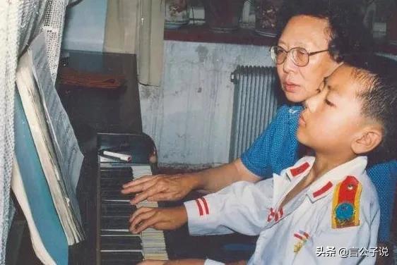 7位有“叠姓”名字的明星，有人家喻户晓，有人不温不火，差距大