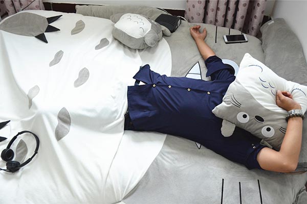 为啥有的人晚上起夜多次，有的人却不起夜？两者有何区别？