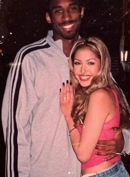 一笑倾城！NBA美貌最出众的10位太太，奥库、海沃德真人生赢家