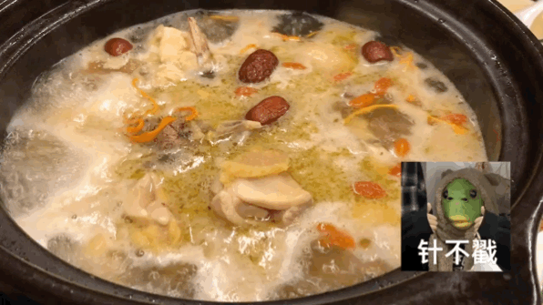 去年喝到的最佳鸡汤，天天都在排队