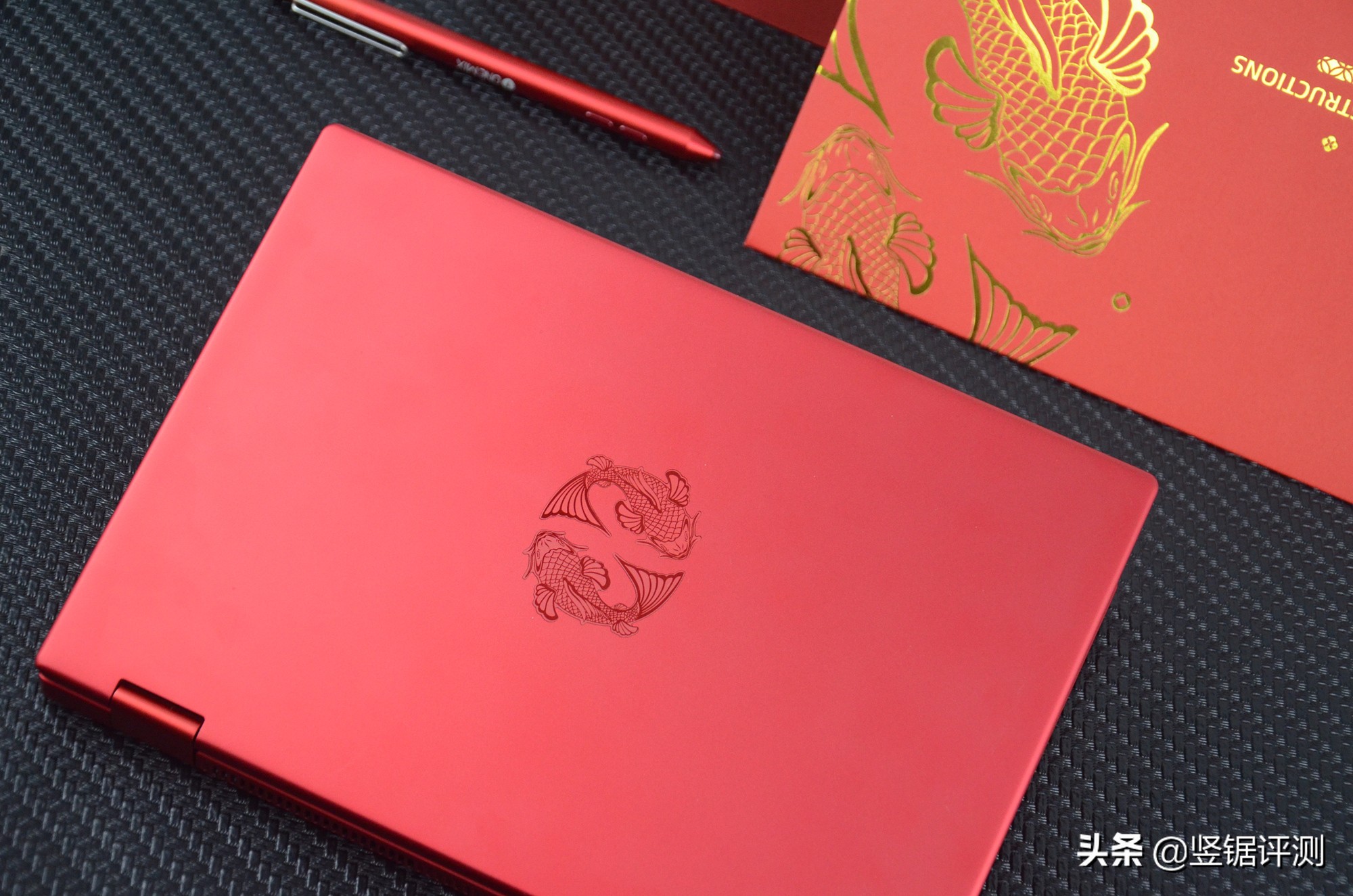 10.1英寸的便携笔记本：壹号本4代锦鲤限量版评测，红色外观吸睛