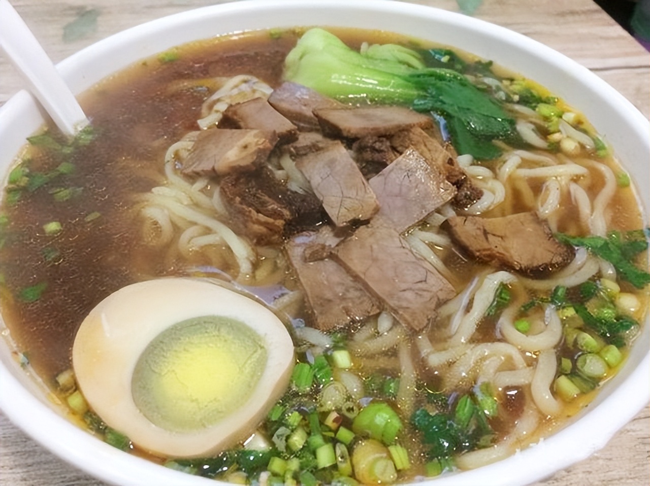 2015年四川小伙参军尿检呈阳性，后了一句话，牵出一桩食品大案