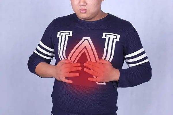 把自己的痰液咽下去，究竟有多大的危险？你要知道真正危险的信号