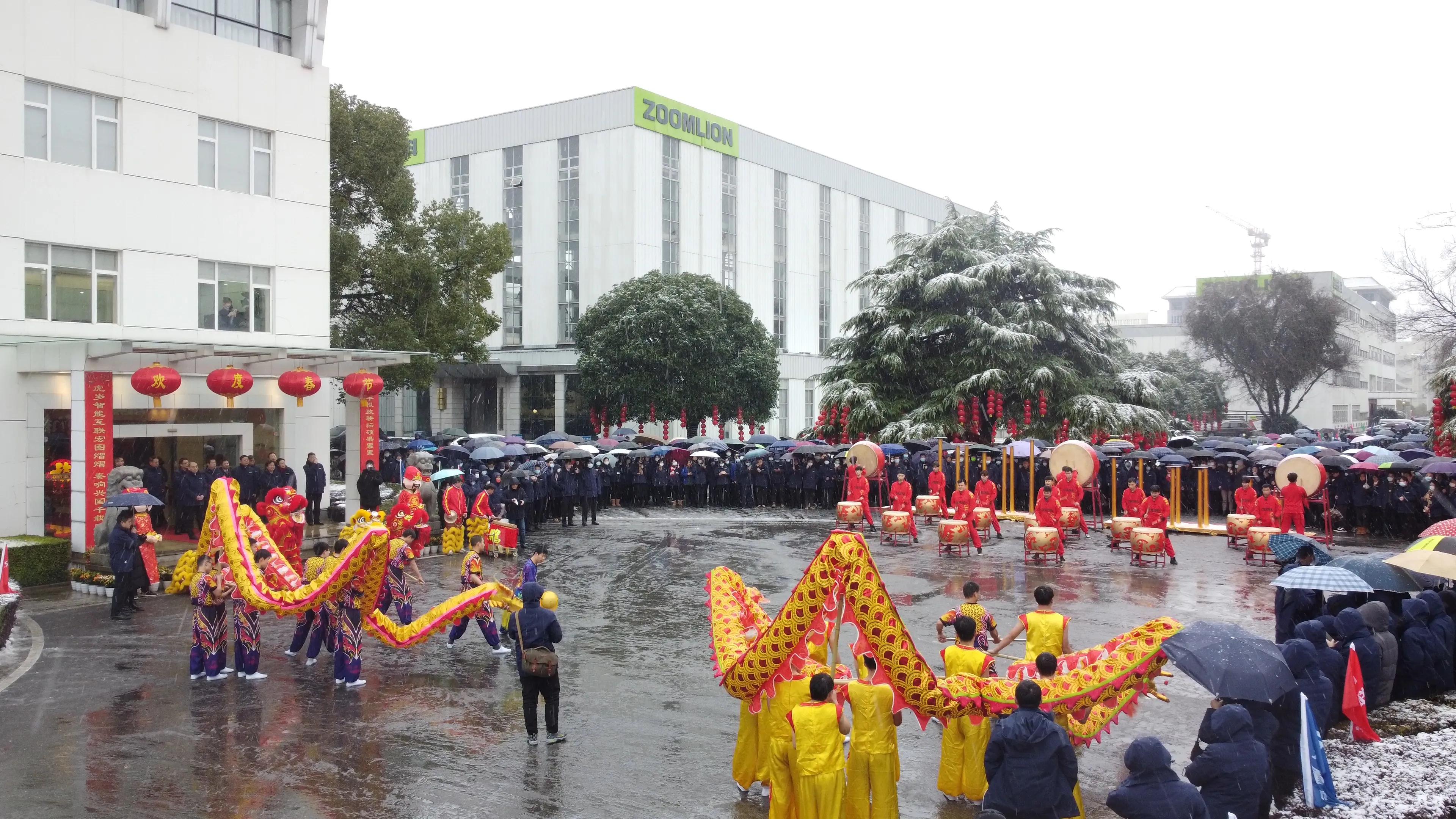 虎虎生威！超9亿元设备奔赴全国 南宫·NG28重科喜迎2022开门红