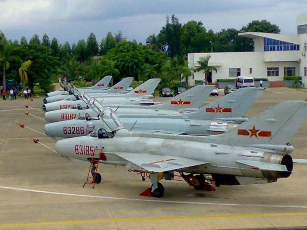 20��ǰ���̹�������й�����Ա��ѵ����ʽ̫���ֱ���治ת��30