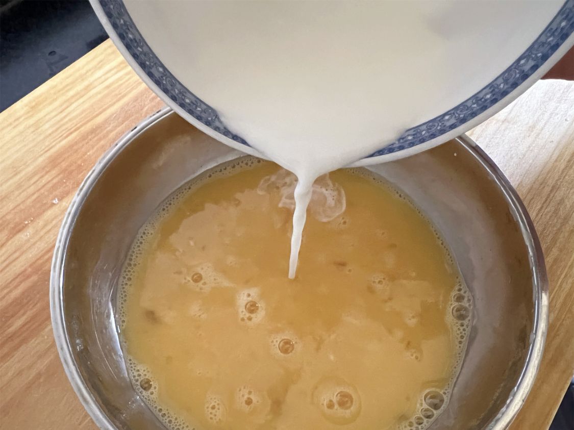 鸡蛋和虾仁是绝配，建议：有条件多给孩子吃，抓住春季长高黄金期