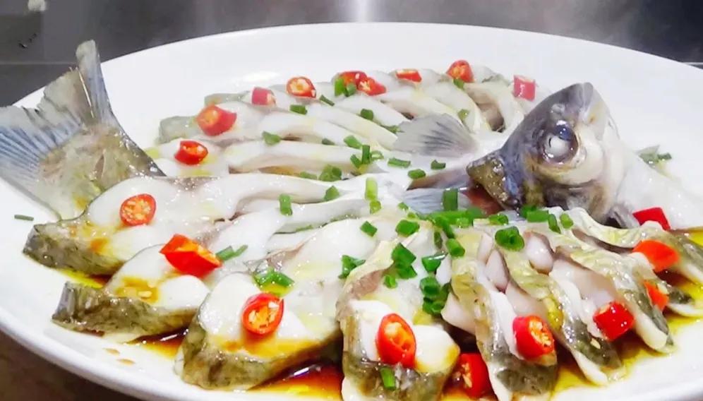 除夕团圆饭必备的10道特色菜，全家人都爱吃，招待亲朋好友倍有面