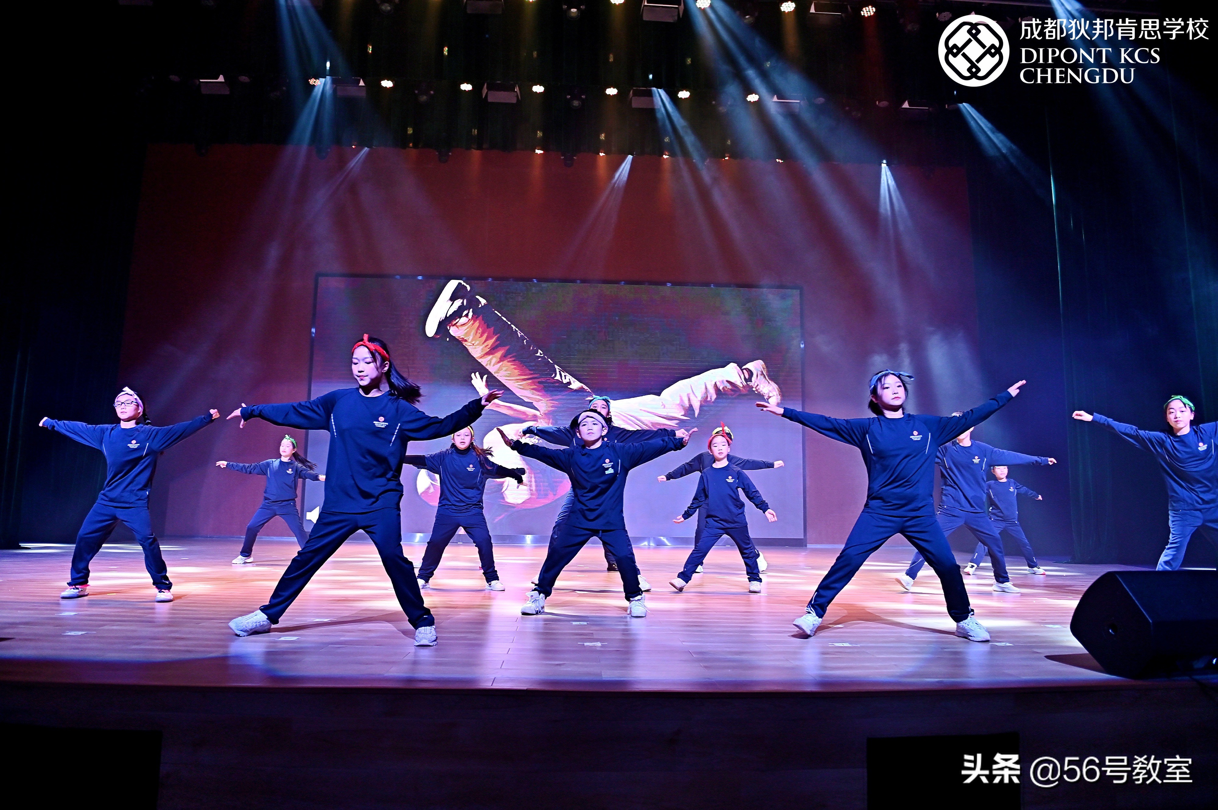 真是魔法学校！取消班级，成都这所中小学改设6个“学院”