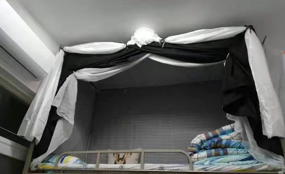 大学寝室“奇葩”床帘欣赏，舍友直呼睡不着，友谊就此“翻船”