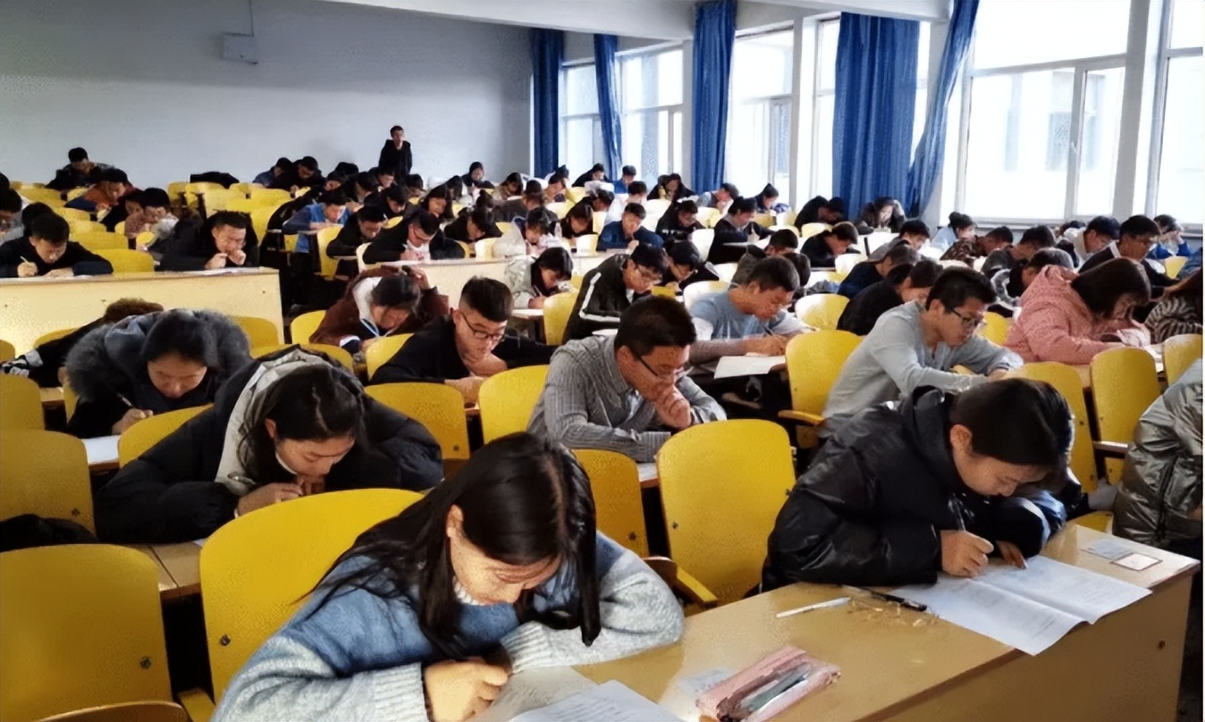 不擅长数学的考生，这几个专业尽量不要报考，毕业或将成为难题