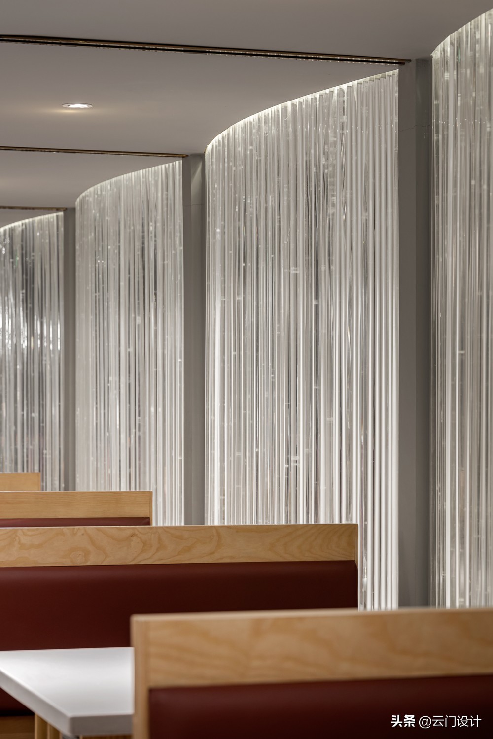 “石板鲜五花，焦香吃不腻”—剖析轻奢系-韩时烤肉餐厅升级设计