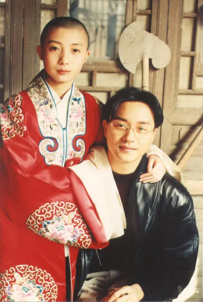 还记得《霸王别姬》的小豆子吗？一个要出家一个被张国荣改变命运