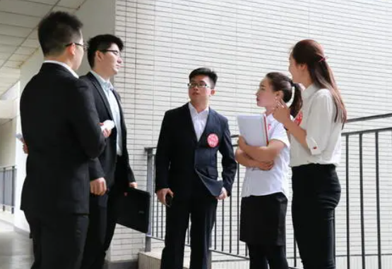 本科学历原来也分档次，不同档次的毕业生，就业难度或有很大差距