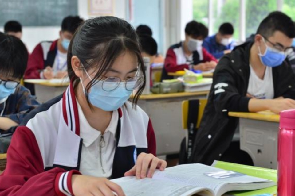 高考明明过了本科线，为啥还有20%的学生上专科？原因现实又无奈