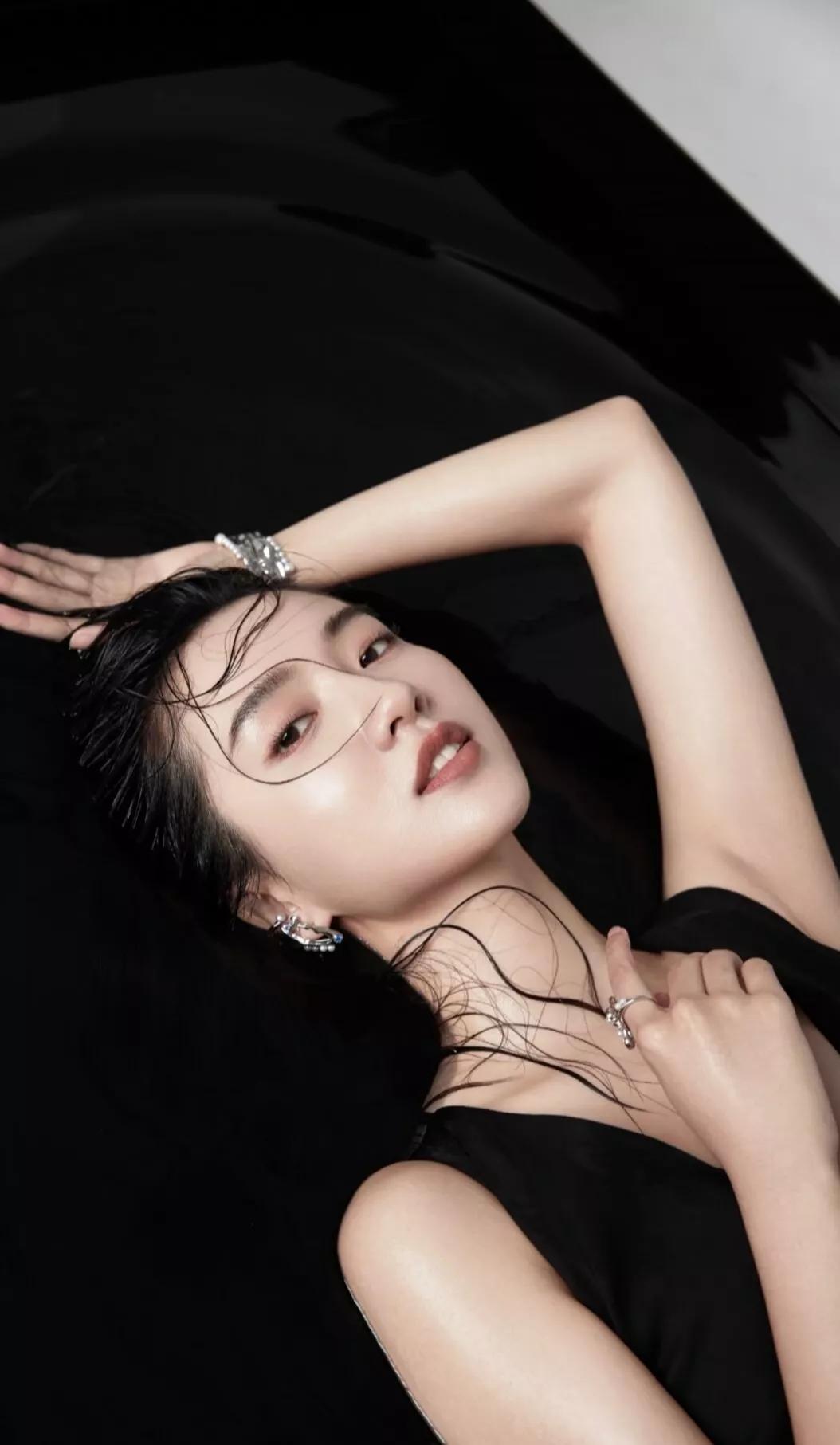 手机桌面，明星许龄月、甘婷婷、舒畅和戚薇