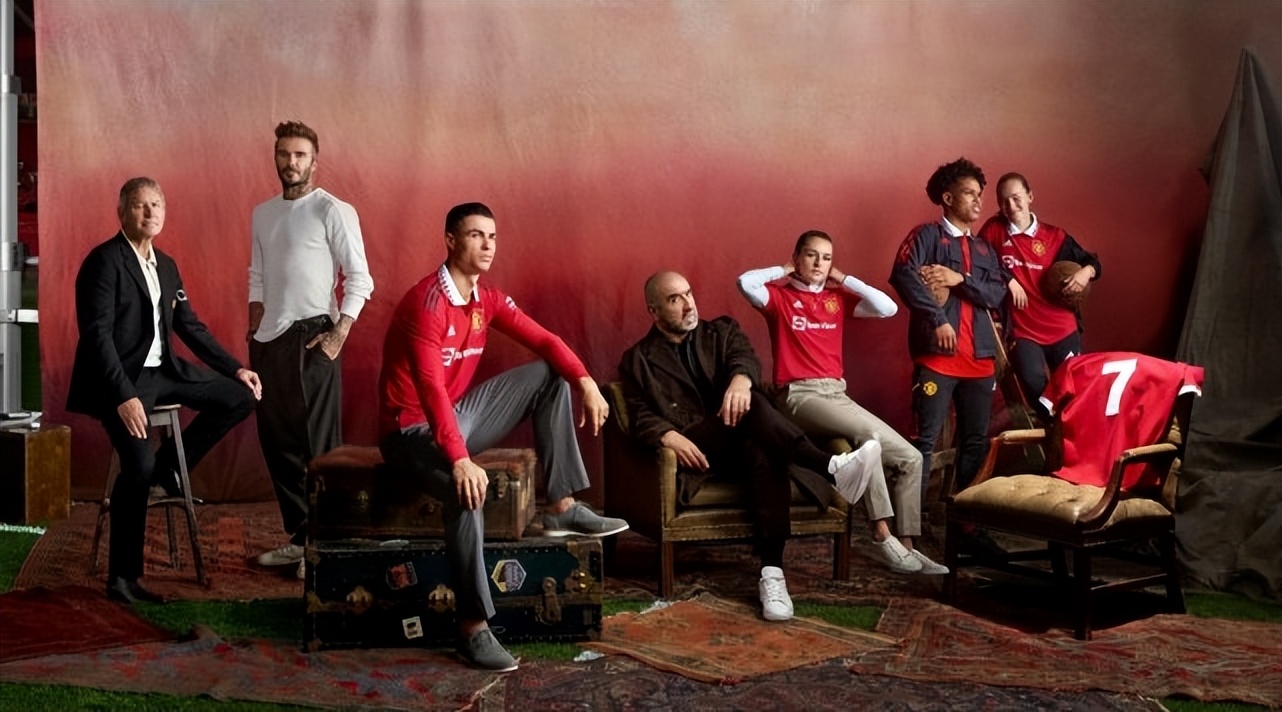 7号球星(曼联发布历代7号合照:c罗小贝领衔!