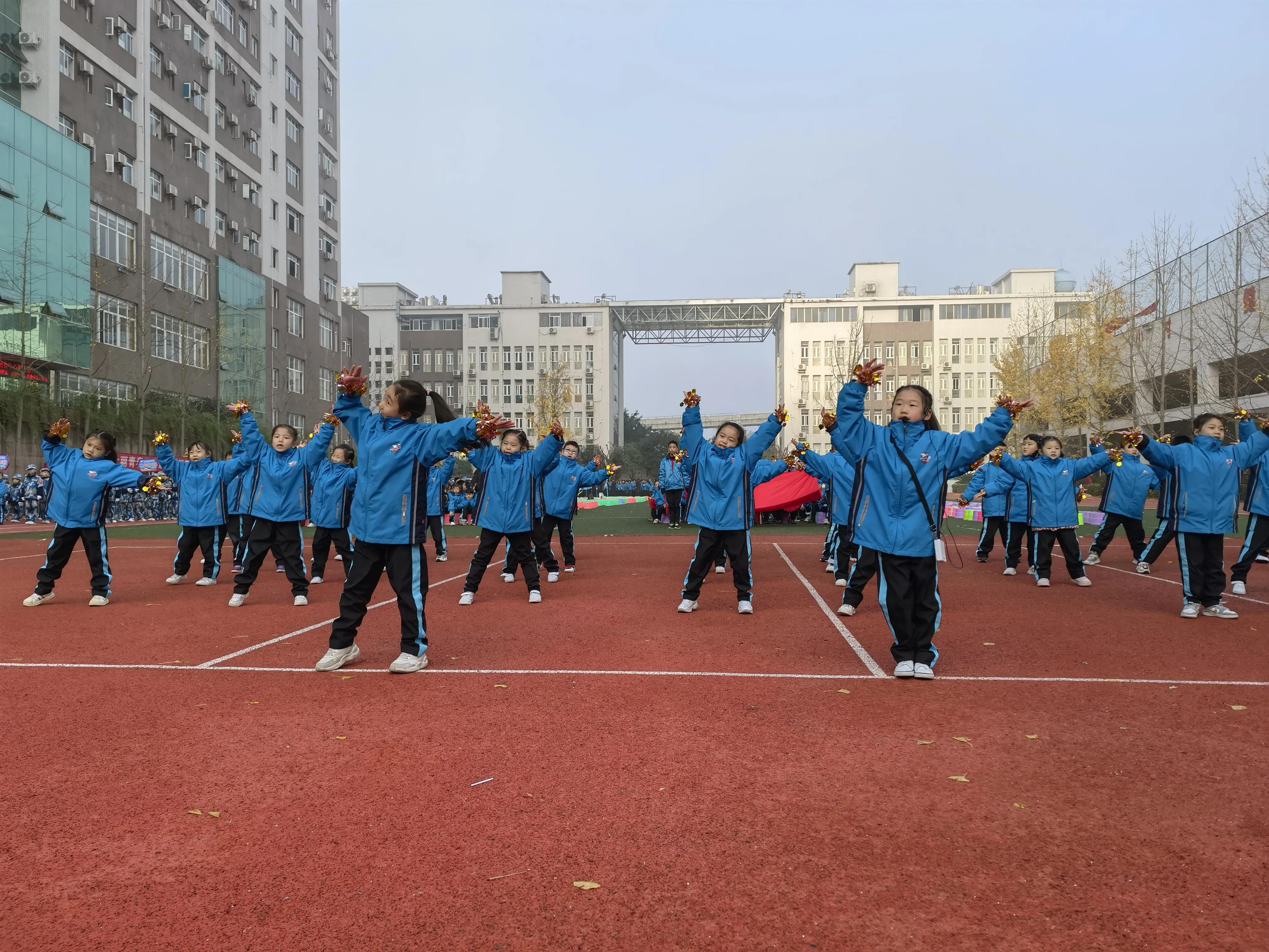 落实“双减”政策 广安友谊中学实验学校传承体育精神