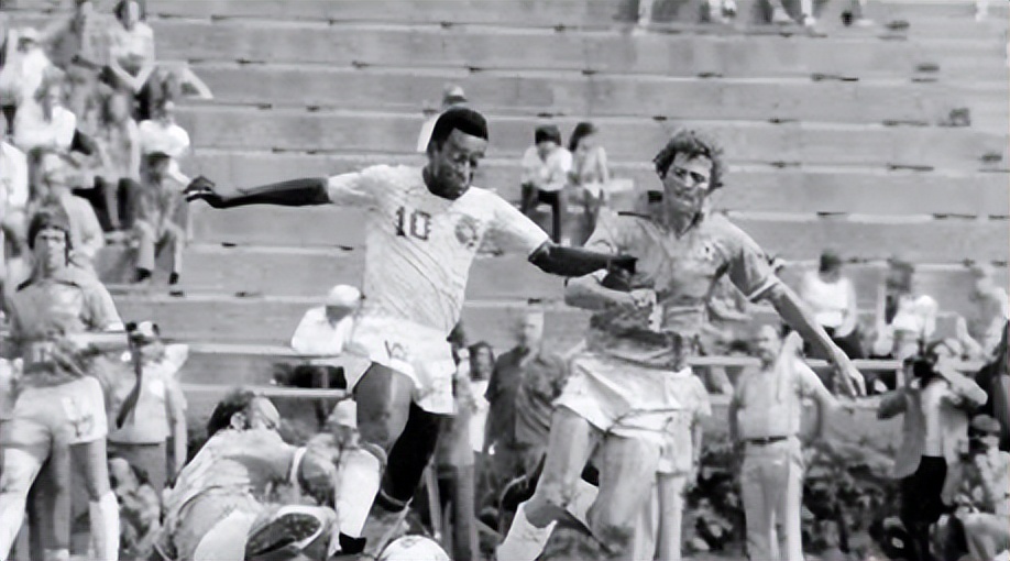 歌王谭咏麟：将上亿资产全部留给妻子，只为让私生子认祖归宗