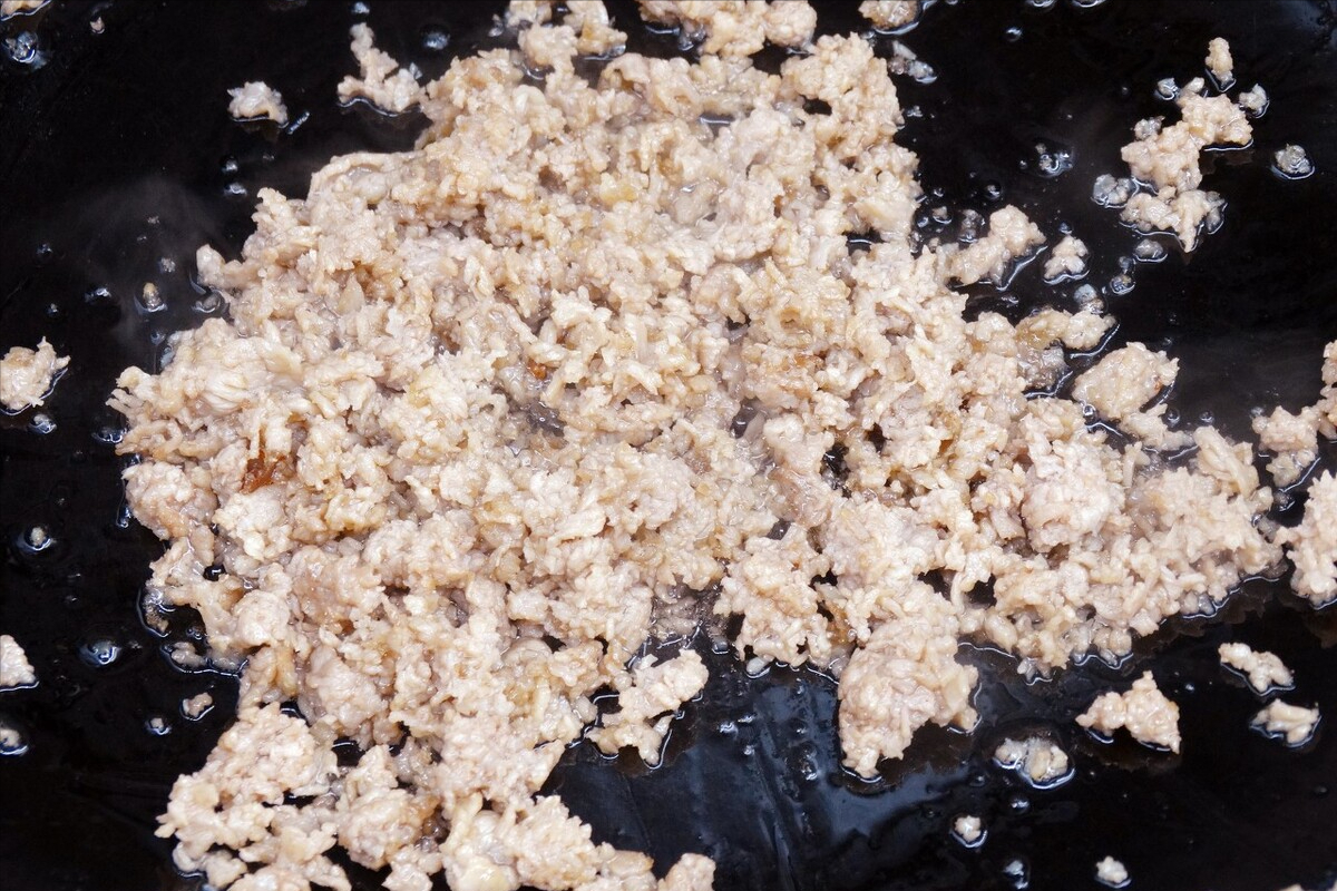 爱吃面条的要收藏，大厨分享秘制炸酱的做法，拌饭拌面都很香