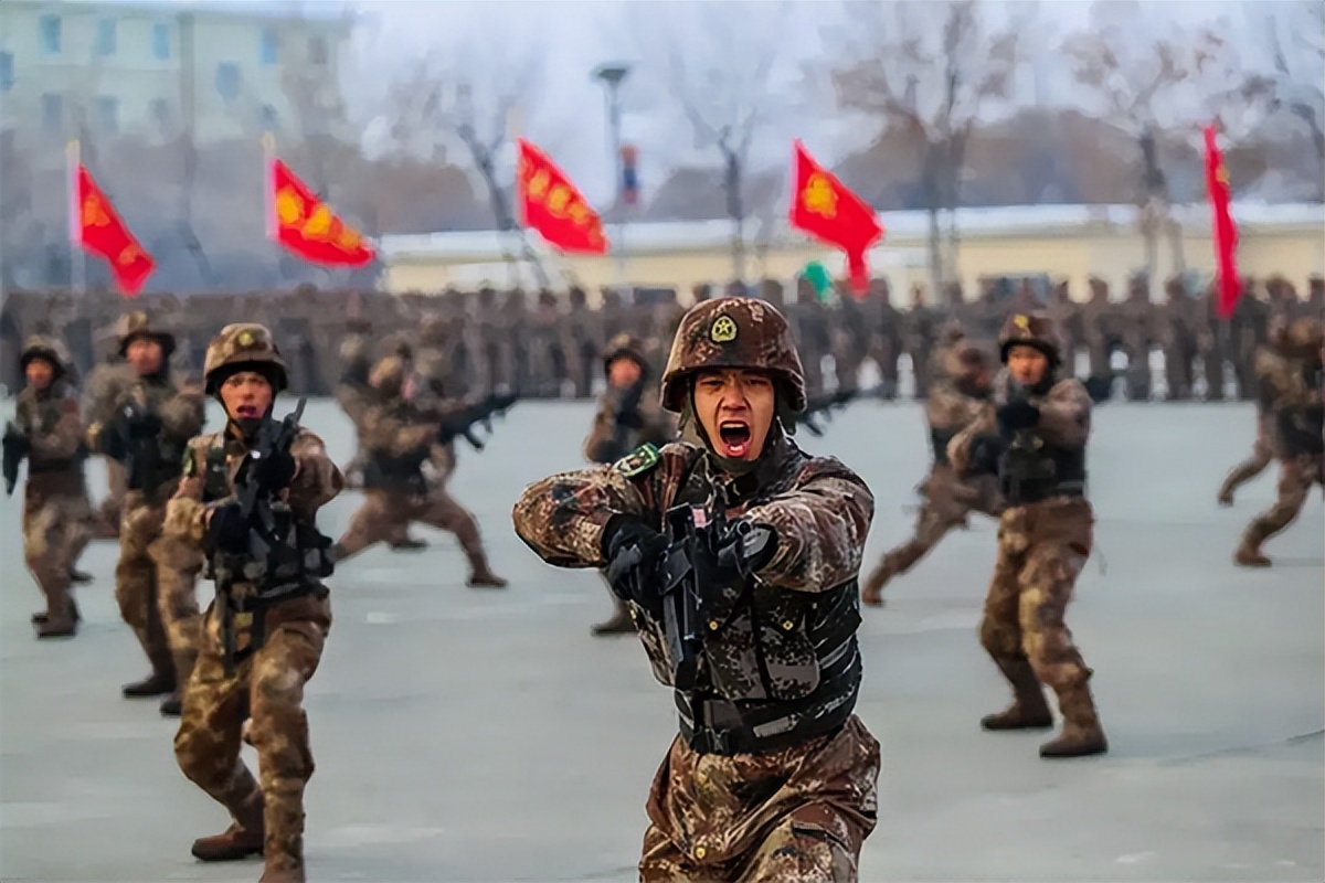 一个标准步兵团多少人,县大队又属于什么级别?