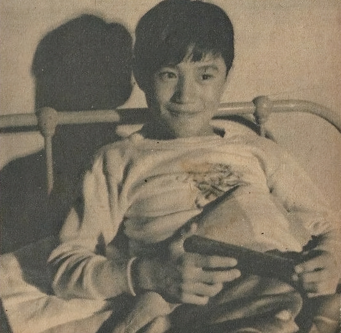 牛犇，资助百位学生，与初恋相守60年，晚年住养老院，令人泪目