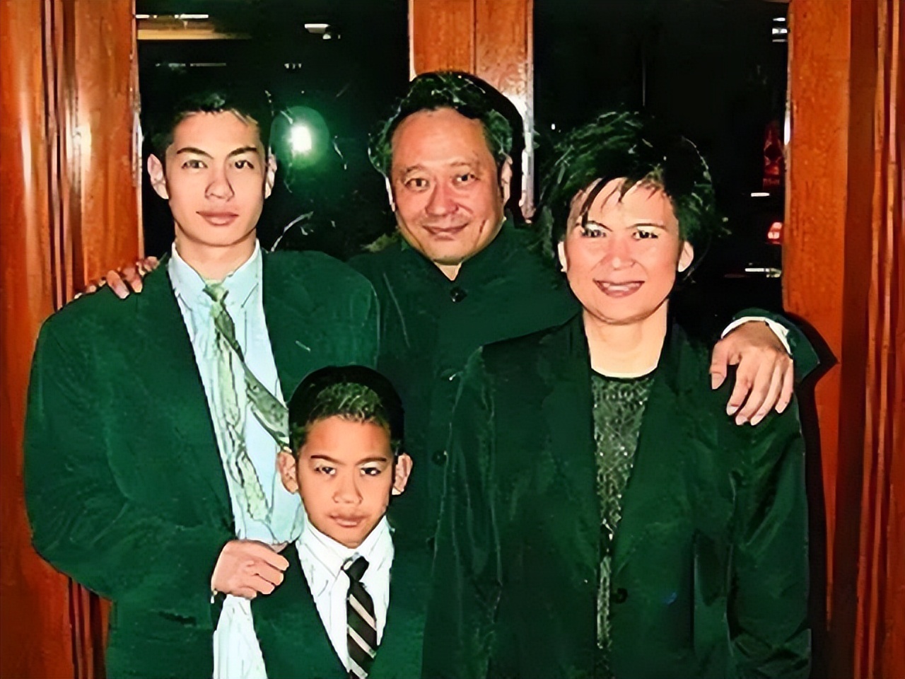 名导李安：婚姻39年，岳母曾劝他们离婚，感谢妻子不离不弃