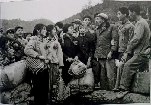 1977年第一届高考女状元，语文差一分满分，她的人生是怎么样的？