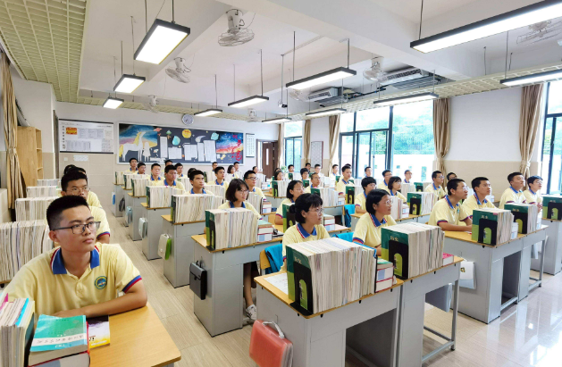 高三班主任吐露心声，985高校里很少有寒门学子，家庭环境很重要