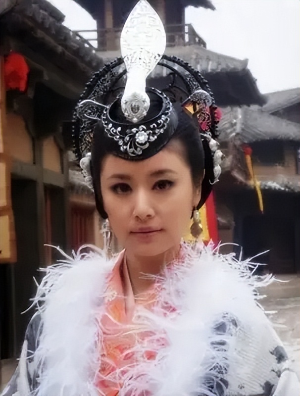 说实话,林心如版本的苏妲己,在众多版本中不算惊艳了,这个时候她已经