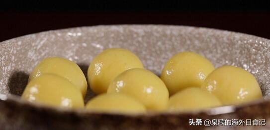 「东北特色小吃」粘豆包的两种做法，软糯香甜，一口不过瘾