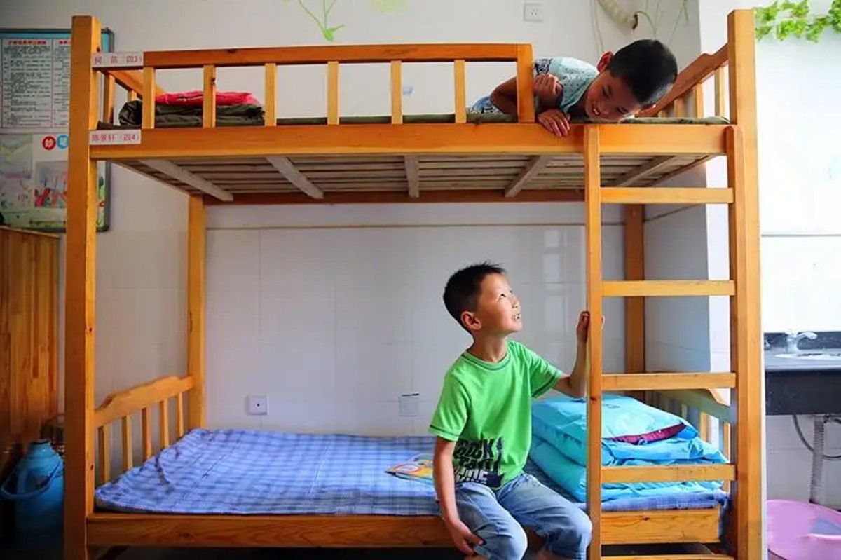 最好的寄宿制学校，也无法代替家长，过早寄宿的危害，你想象不到