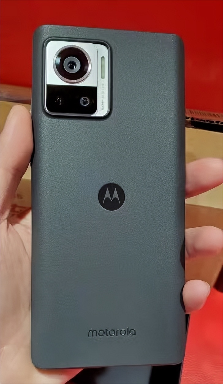 手机moto X30 Pro的配置以及手机的优缺点一览